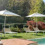 With Private Pool Very Close To Florence 펜션 *